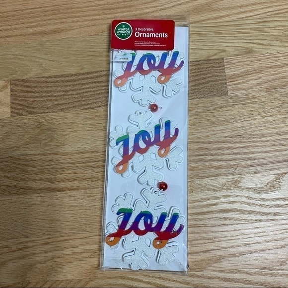 Decorative Joy Christmas Ornaments Rainbow LGBTQIA BRAND NEW 3 Pack Snow Flake - Picture 1 of 2